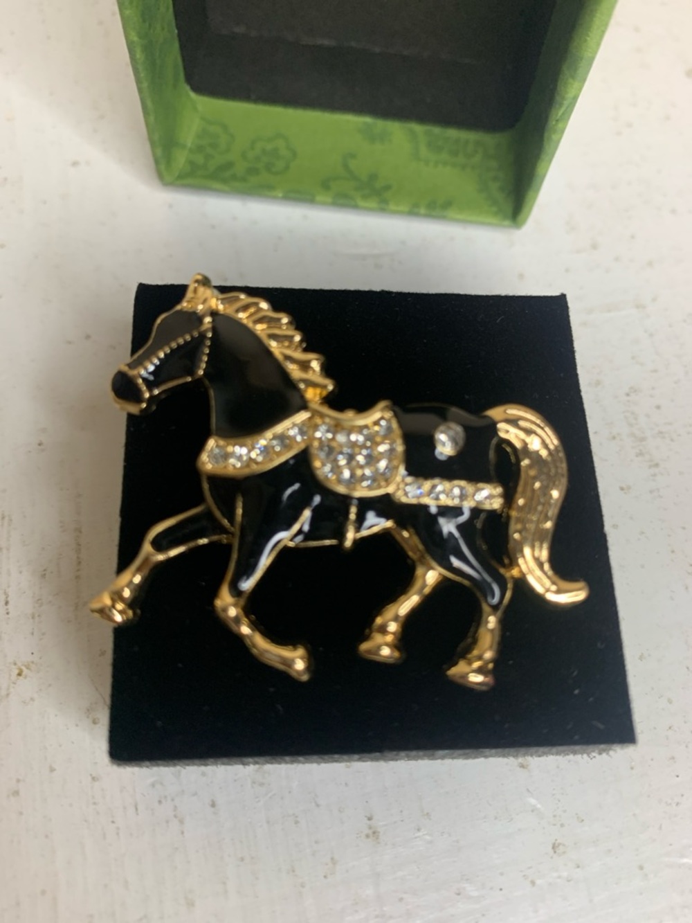 EQUESTRIAN Black and Gold Horse Brooch with Crystal Accents - Picture 3 of 4